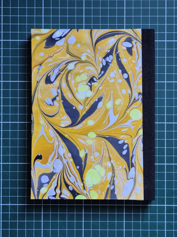Marmorizado Amarelo e Preto