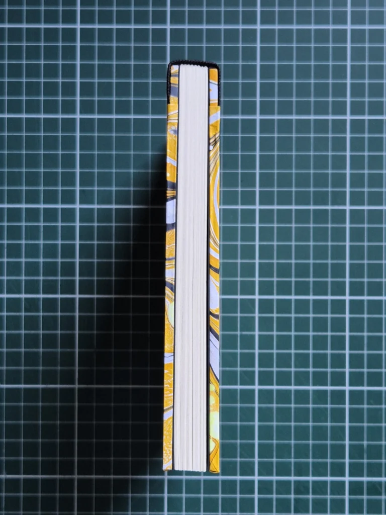 Marmorizado Amarelo e Preto