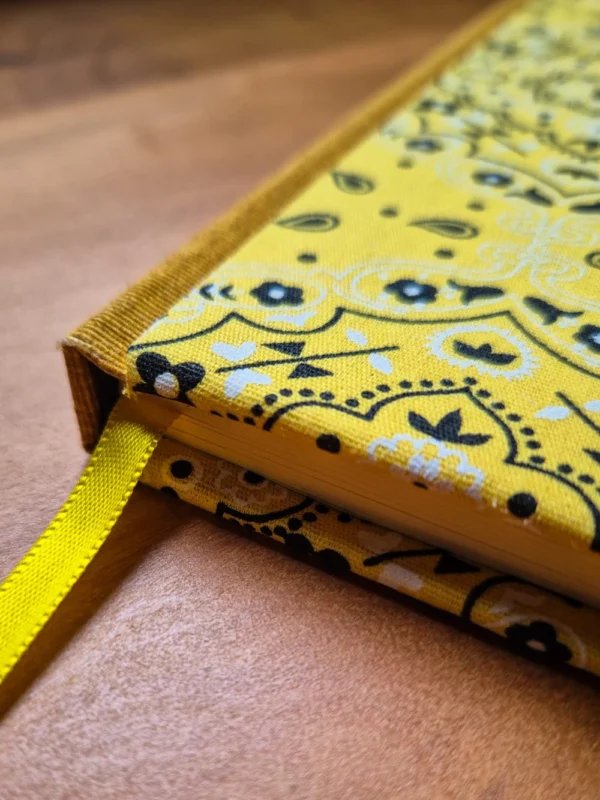 Bandana Amarela